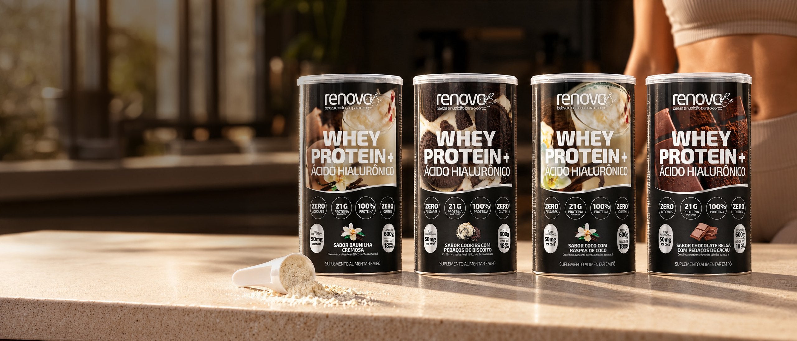 Quatro potes do Whey Protein da Renova Be, sabor cookies